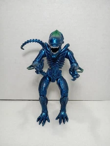 Alien Collection XENOMORPH WARRIOR Figure Lanard Walmart Exclusive Blue Edition - Picture 1 of 12