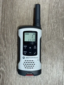 Radio bidireccional Motorola T260TP Talkabout - blanca / probada / funcionando - Imagen 1 de 5