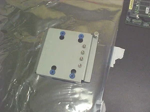 HP A5983-00005 B2000 Workstation Disk Drive Bracket - Picture 1 of 1