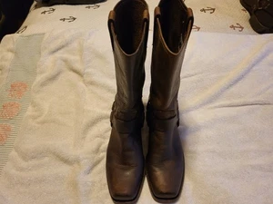 ORIGINAL; FRYE, DUNKELBRAUNE DAMEN-MOTORSTIEFEL AUS LEDER (GRÖSSE 8 M): HARNESS-STIL. - Bild 1 von 13