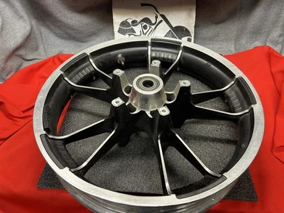 Rueda delantera genuina 09-23 Harley-Davidson Touring Enforcer 19x3,5 Foto 1 de 4