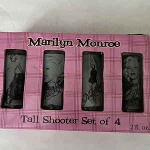 NEU IM KARTON -- MARILYN MONROE GROSSE SHOOTER SCHNAPSGLÄSER - GLAS -- NEU IM KARTON - Bild 1 von 4