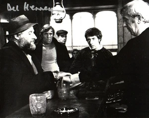 Film Autograph: DEL HENNEY (Straw Dogs) Signed Photo - Imagen 1 de 1