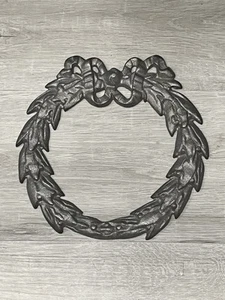 Cast Iron Wreath - Picture 1 of 4