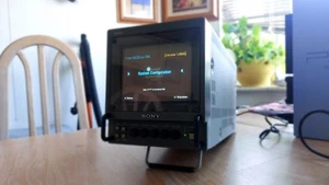 SONY PVM-6041QM 5" INCH COLOUR RGB CRT GAMING MONITOR - Picture 1 of 11