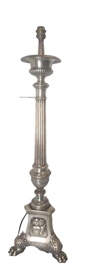 Ancien grand chandelier / porte cierge d'église, en bronze, pieds pattes de lion - Photo 1/4