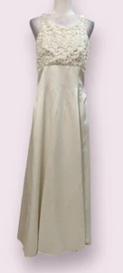 Vestido formal de encaje satinado Bari Jay 13/14 EE. UU. Espalda entrecruzada Marfil Baile de graduación - Imagen 1 de 11