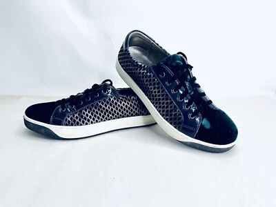 Johnston & Murphy Emerson Green Velvet & Gold Lace Up Sneaker 78-18100 Sz 8.5 M - Image 1 of 4