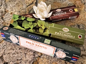 Cermaic Lotus Leaf Incense Burner & 3 Boxes Sandalwood ~ Patchouli ~ Palo Santo - Picture 1 of 6