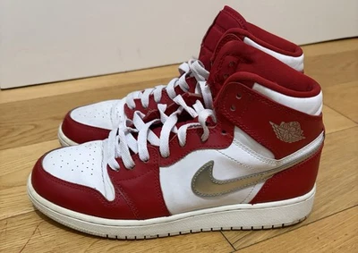 Nike Jordan 1 Retro High Silver Medal (GS) (2016) EU: 39, US 6,5 UK 6 705300-602 - Immagine 1 di 4