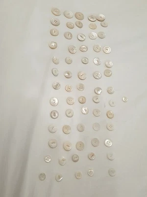 De Colección Botón Madreperla Lote Mixto 66 Tallado Grande, Pequeño Redondo Ver Fotos Foto 1 de 4