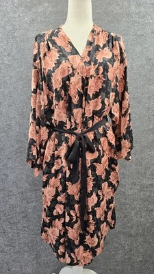 Bata de satén tórrida para mujer 1/2 rosa con estampado de tatuaje bolsillos cierre de corbata negra midi nueva con etiquetas Foto 1 de 4