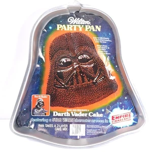 VTG 1980 Wilton Darth Vader Cake Pan Star Wars Baking Mold & Insert #2105-1278 - Picture 1 of 2