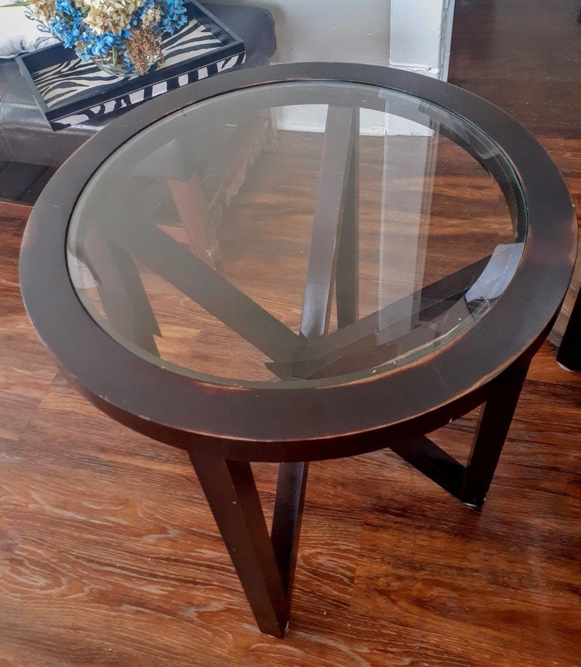 Mesa de madera de vidrio para comedor o sala de entretenimiento Foto 1 de 2