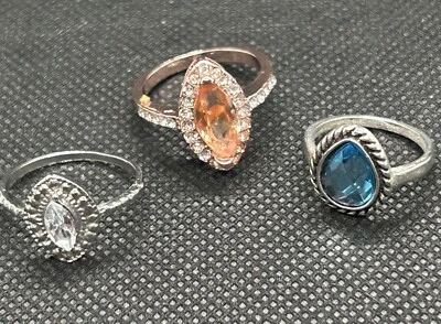 Elegante Juego de 3 Anillos Tono Oro Rosa y Plata - 3 Tamaños y Colores Piedra Foto 1 de 4