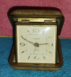 Reloj despertador vintage plegable *mecánico* EUROPA para piezas o reparación - Imagen 1 de 4