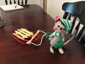 Vintage 1989 Annalee Doll Mouse pulling Sled - Picture 1 of 1