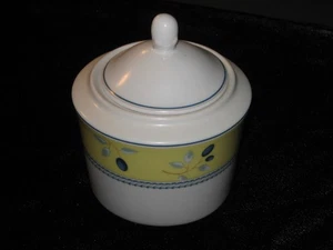 1 Sugar Bowl  ROYAL DOULTON ceramic “BLUEBERRY” *replacement* WITH LID - Picture 1 of 8