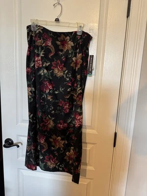nwt @ $40 Briggs New York Women’s Black Red Rose Cottagecore Skirt, 16 GIFT!! - Image 1 of 4