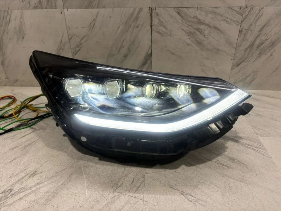 2020 2023 HYUNDAI SONATA HEADLIGHT OEM RIGHT PASSENGER LED PROJECTOR 92102-L5200 - Image 1 of 4