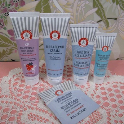 Первая помощь красоты путешествий набор 4 мини очищающее средство ремонт крем увлажняющий скраб для тела - Изображение 1 из 3