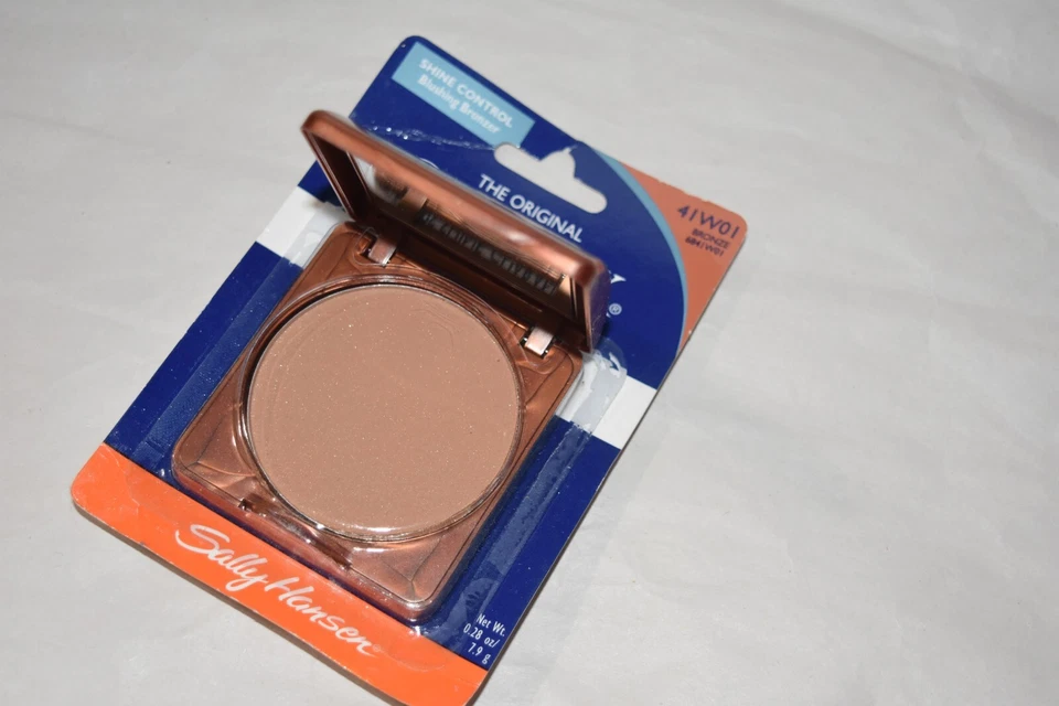 NIP Sally Hansen Cornsilk 41W01 shine control blushing bronzer Bronze - Image 1 of 3