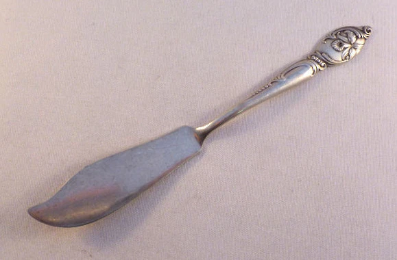 ENCANTADORA ORQUÍDEA-WESTMORLAND MAESTRO ESPARCIDOR DE MANTEQUILLA ESTERLINA Foto 1 de 1