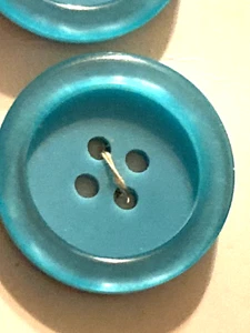 Vtg La Mode Plastic Buttons Iced Turquoise Blue Marble 4 Hole 7/8" 2 NEW on Card - Picture 1 of 4
