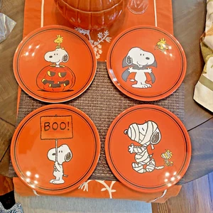 Snoopy Pottery Barn PLATE +UTENSIL Peanuts Halloween holiday Disney party SET 8z - Picture 1 of 24