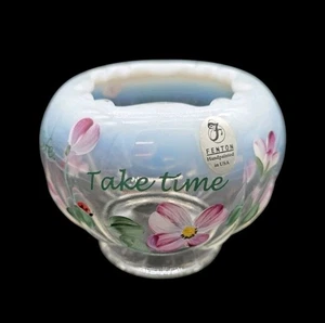 Jarrón Fenton Art Glass opalescente francés pintado a mano rosa tazón TÓMATE EL TIEMPO PARA AMAR - Imagen 1 de 8