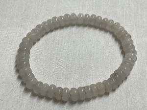 Schmuck - Armband - weiße opake Perlen - Bild 1 von 1