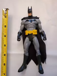 BATMAN HUSH SERIE FUMETTI BATMAN VERSIONE NERA ACTION FIGURE #2 - Foto 1 di 4