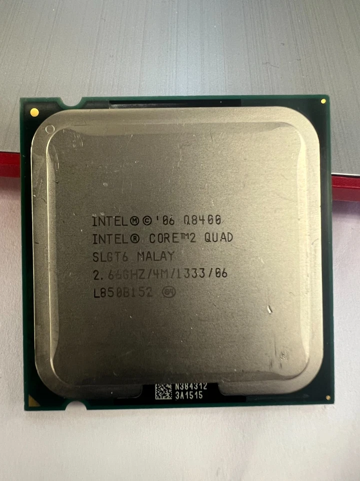 Intel Core 2 Quad Q8400 2.66GHz 4M/1333 SLGT6  Socket 775 CPU - Image 1 of 1