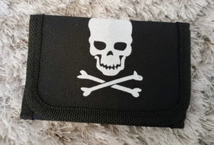 Geldbörse Reißstreifen Totenkopf und gekreuzte Knochen Pirat kleiner Stil Schule Foto Fenster Reißverschluss - Bild 1 von 3