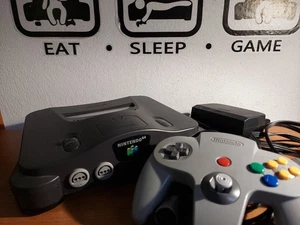 Console Nintendo 64 GIG + Controller Cavi | Pulito Testato Spedizione tracciata - Foto 1 di 14