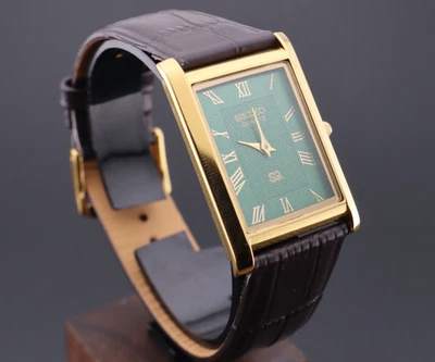Vintage Seiko Slim Green Dial  Gentlemen's  Quartz Wrist Watch - FREE SHIPPING - Image 1 of 4