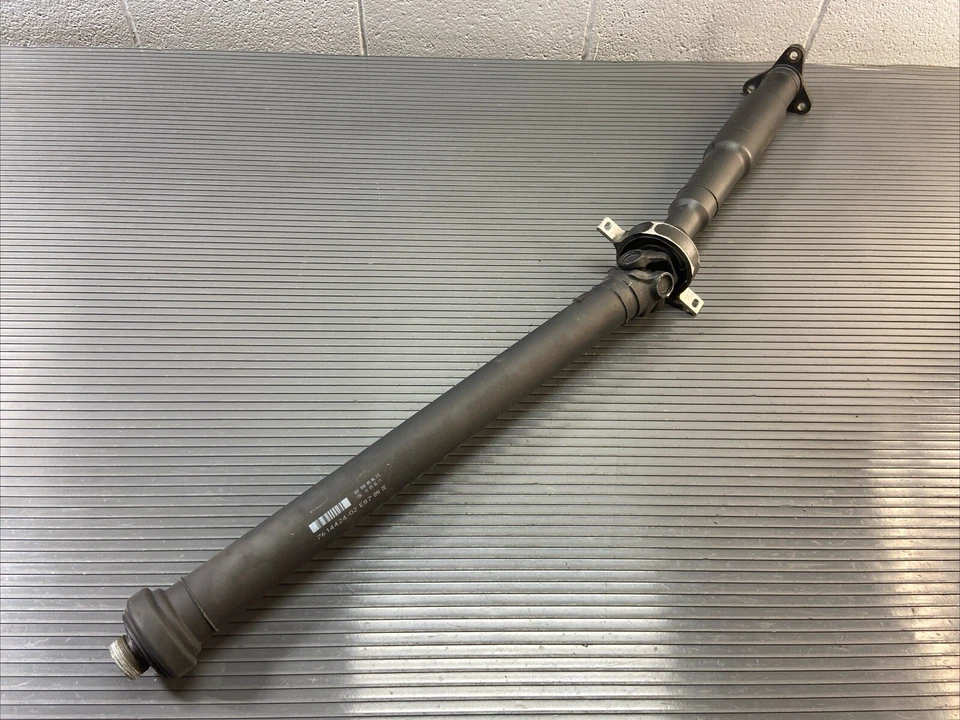 BMW 135i E88 2009-2013 eje de transmisión trasero cardán eje de hélice 81 k millas fabricante de equipos originales Foto 1 de 4