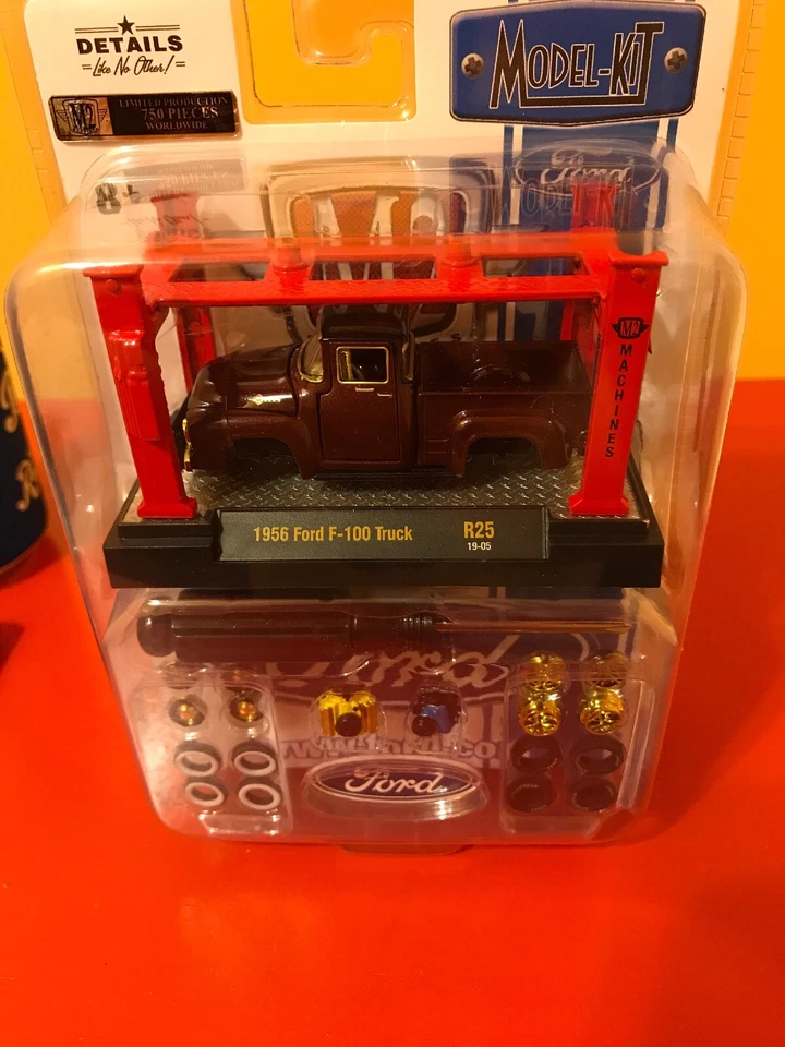 Camión Ford F-100 1956 kit modelo M2 Chase 1 de llantas de oro 750 Foto 1 de 2
