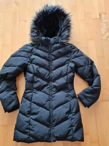 Winter Daunenjacke gefüttert warm Marke C&A Mädchen schwarz Gr. 152 - Bild 1 von 9