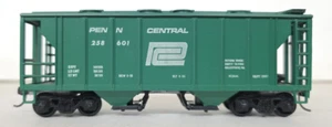 HO Scale Roundhouse 36' 2 Bay Covered Hopper Penn Central Kadee's # 258601 - Bild 1 von 7