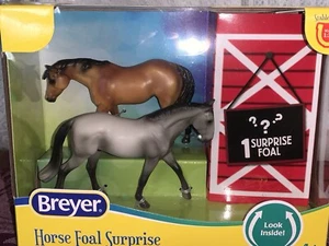 Breyer Model Horses Foal Surprise SM Elegant Pastures - Picture 1 of 3
