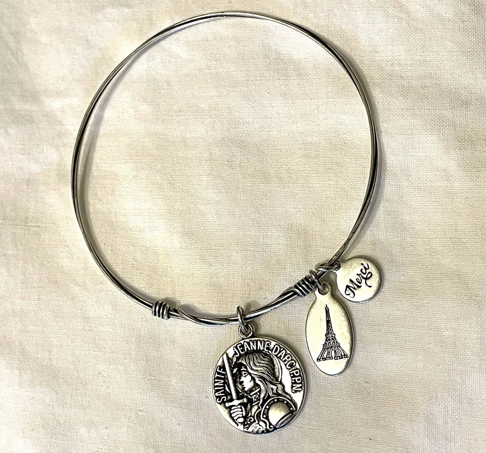 "Brazalete Brazalete Santa Juana de Arco Metal, Torre Eiffel, Plateado EE. UU. 2-1/2"" Diámetro" Foto 1 de 2