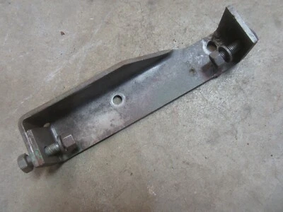 1952 年 Packard 300 8 气缸发动机发电机安装支架件  — 第 1/3 张图片