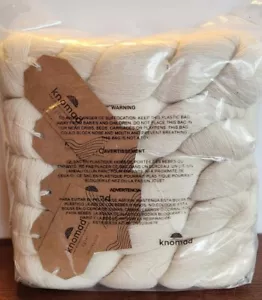 10 Skeins Hanks KNOMAD Egret 100% Merino Wool 100g 437 Yd Fingering Sock Organic - Picture 1 of 5