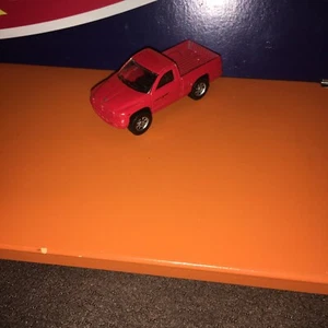 Maisto 1997-2004 Dodge Dakota Sport Pickup Truck 2-Door Single Cab Red 4x4 1:64 - Picture 1 of 9