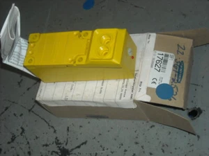 Banner 17627 SBF-1 Scanner Block - Picture 1 of 3