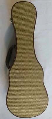 Stagg Vintage Gold Tweed Ukulele Hard Case, 23 & 1/4 Inches Long - Image 1 of 4