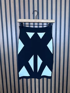 New BCBG Maxazria Skirt Small Natalee Black White Santana Knit Straight Pencil - Picture 1 of 7