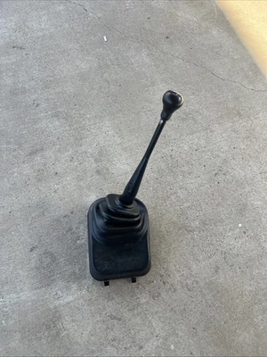 2008-2010 FORD Superduty F350 F250 manual 4 Speed Transmission Shifter - Image 1 of 4