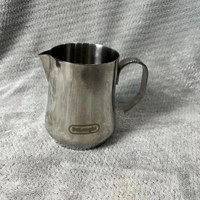 Jarra jarra de espuma de leche DeLonghi Foto 1 de 4